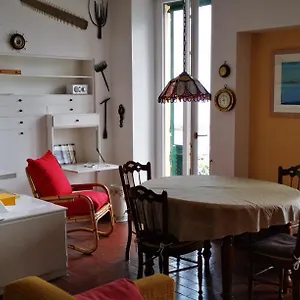 https://due-balconcini-sul-mare.hotelitalianriviera.com